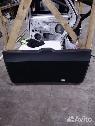 Обшивка крышки багажника Mercedes GL X164
