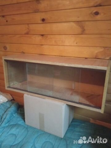 Полка навесная книжная