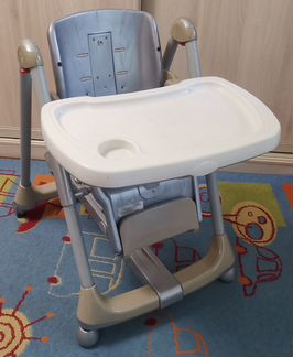 Стульчик для кормления малыша