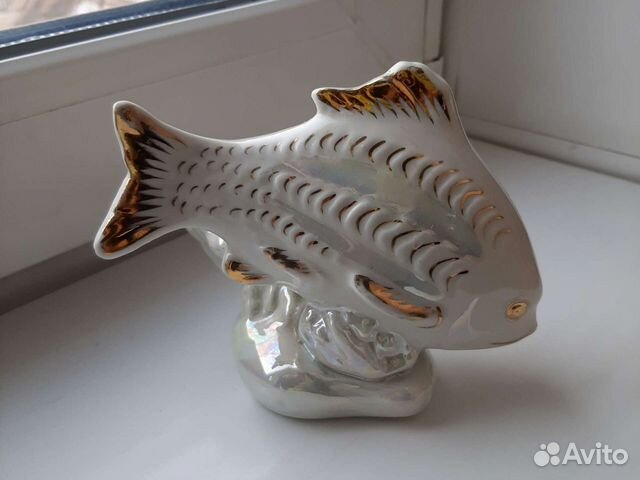 Фарфоровая статуэтка карп дулево