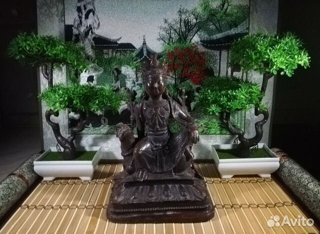 Антиквариат Будда на небесном льве/собаке Фо