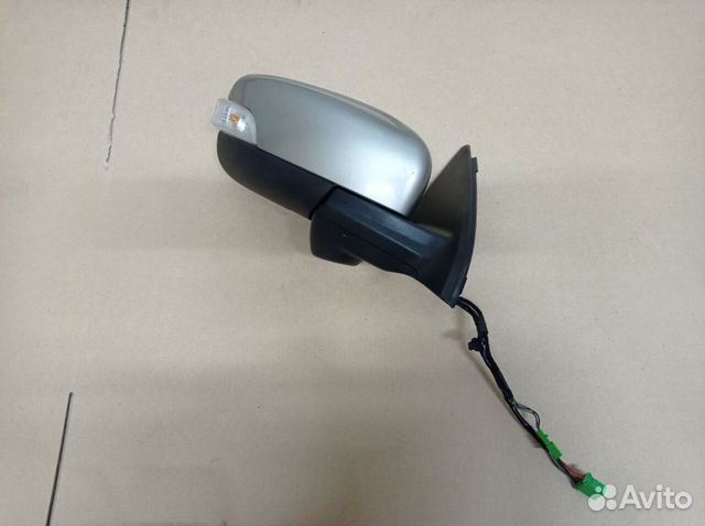 Вольво XC60 зеркало правое в сборе c блис