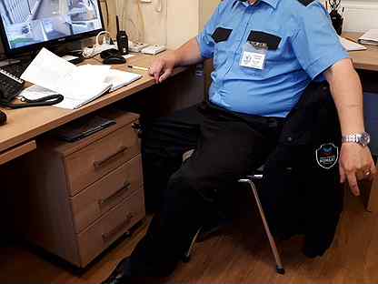 Костюм охранника гбр альфа черный. Объявление требуется охранник образец. Контролер охранник. Охрана вахта. Охранное предприятие асб санкт-петербург.