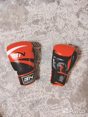 Боксерские перчатки