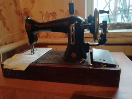 Швейная машинка