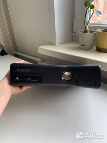 Xbox 360 s + kinect (250 gb)