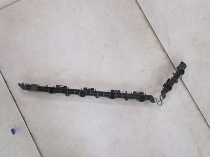 Крепление заднего бампера левое Toyota Camry V50