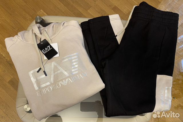 Утепленный спортивный костюм EA7 оригинал