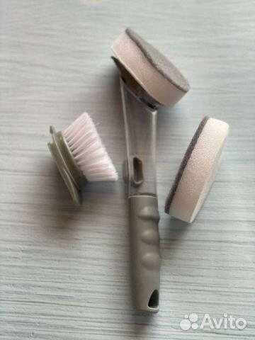 Щётка для мытья посуды с дозатором