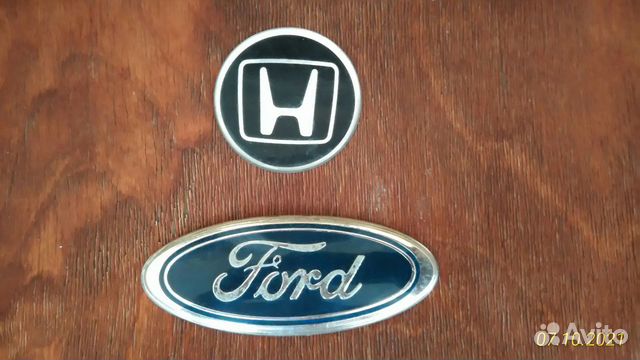 Эмблема на бампер