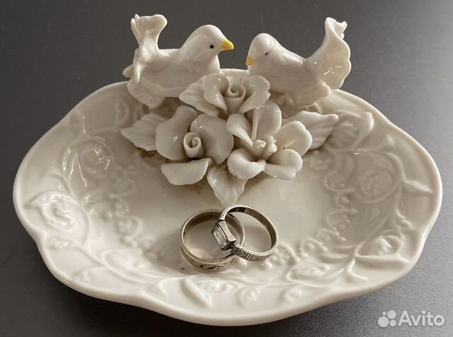 Подставка для свадебных колец и украшений