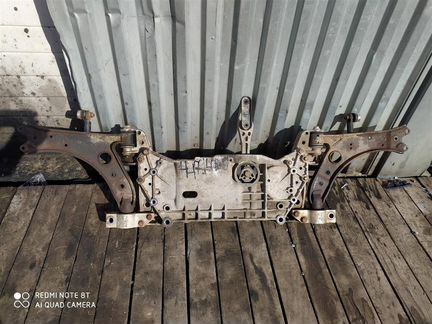 Подрамник балка двигателя Гольф 5 5+ Плюс Гольф 6