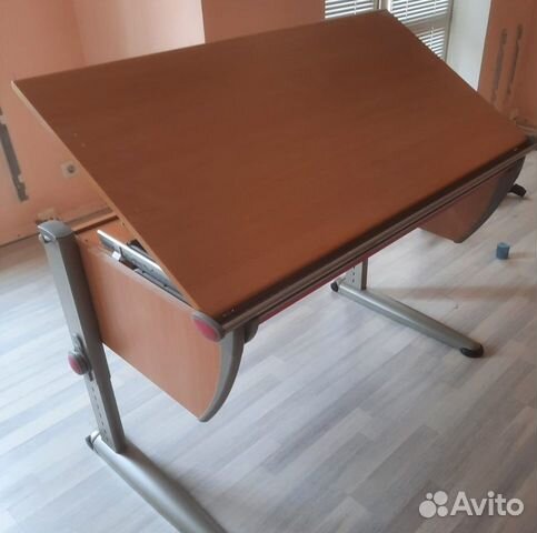 Растущая парта Moll Runner и стул Maximo Forte