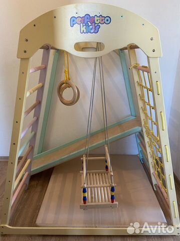 Детский спортивный игровой комплекс с горкой