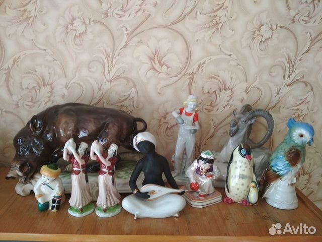 Старинные фарфоровые статуэтки