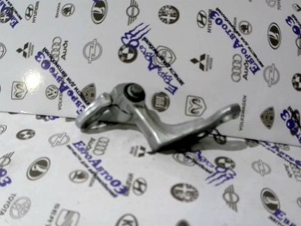 Петля двери задней правой верхняя Ford Focus II 20