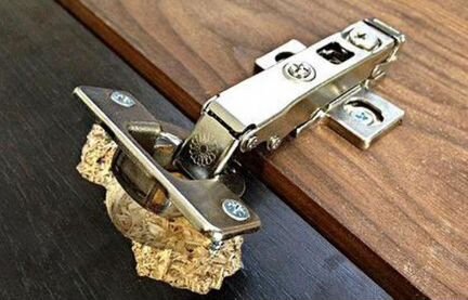 Ремонт реставрация сборка/разборка корпусной мебел