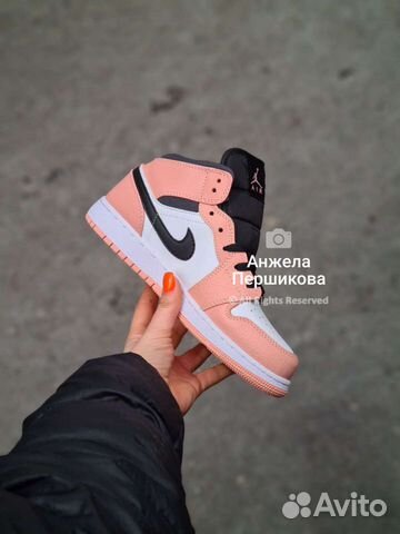 Nike Air Jordan 1 Retro Mid “Pink Quartz”