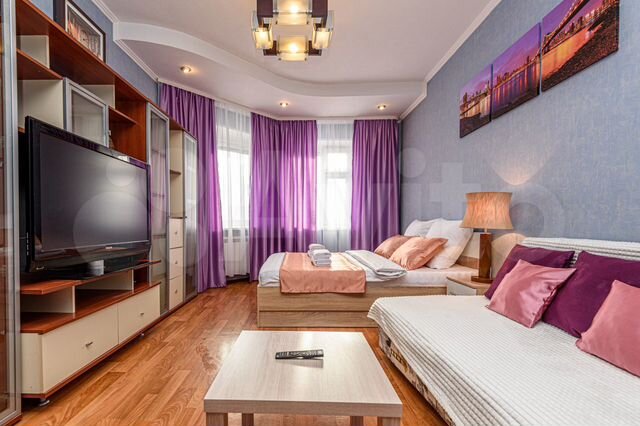 2-к. квартира, 72 м², 6/9 эт.