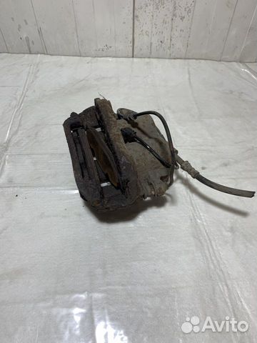 Суппорт передний Мерседес Вито 639 левый