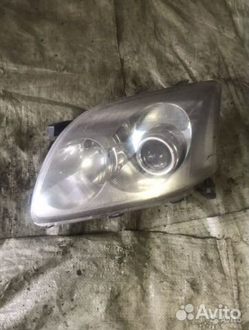 Фара левая хром toyota avensis T25 галоген