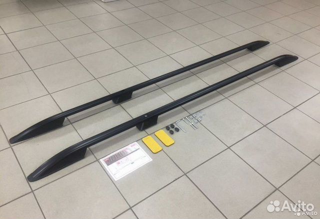 Продольный багажник на крышу