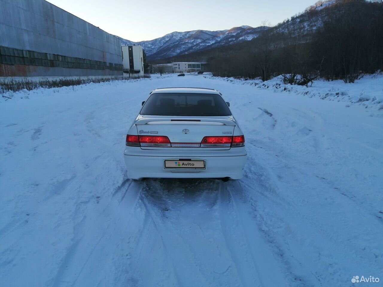 Suzuki эскудо 2000. Камчатка внедорожника большие. Камчатка автомобили. Сузуки эскудо 2000. Авито авто камчатский.