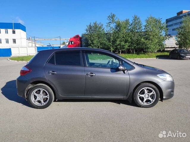 Toyota Auris 1.6 МТ, 2011, 170 000 км