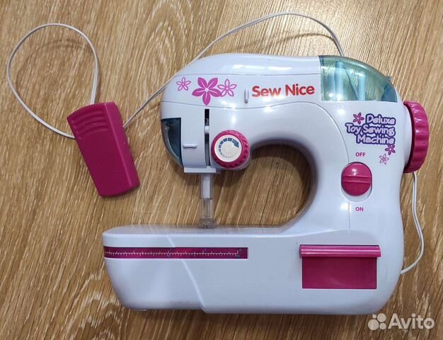 Детская швейная машинка ладушка. Детская швейная машинка Sew nice. Швейная машина Shantou Gepai Sew fun 8050. Детская швейная машинка Sew nice Toy Machine. Швейная машинка для детей 9лет.