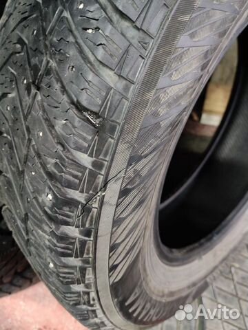 Yokohama IceGuard Stud IG65 215/65 R16