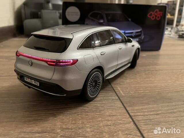 NZG 1:18 Mercedes EQC (led фары)