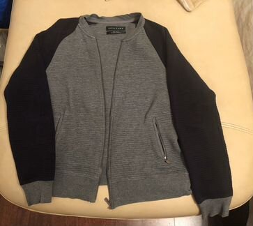 Кофта на молнии Zara