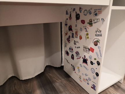 Письменный стол белый