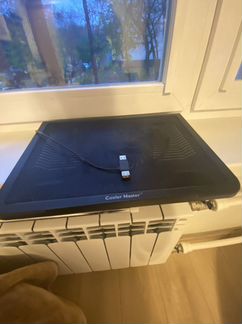 Подставка с охлаждением