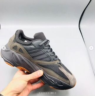 Кроссовки Adidas Yeezy Boost 700