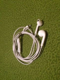 Наушники Apple EarPods с разъемом Lightning, новые