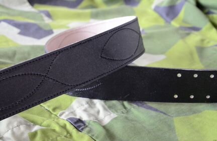 Черные офицерские кожаные ремни