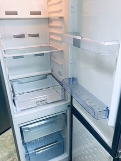 Холодильник Beko серебристый