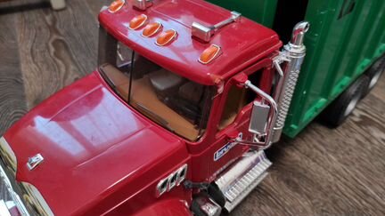 Мусоровоз Bruder mack 02-812