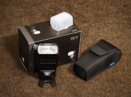 Вспышка Olympus FL900R