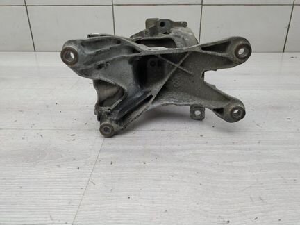 Кронштейн двигателя правый 8K0199308BD Audi A4 B8