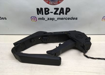 Педаль газа Mercedes w209