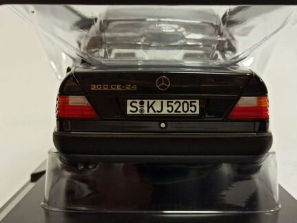 Mercedes 300 CE-24 Cabrio W124 C124, Norev 1:18