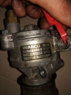 Насос вакуумный Форд Транзит 4 D2FA 2.4Di YC1Q2A45