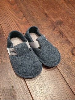 Тапочки crocs