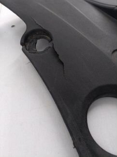 Накладка замка капота передняя верхняя Mazda Cx-5