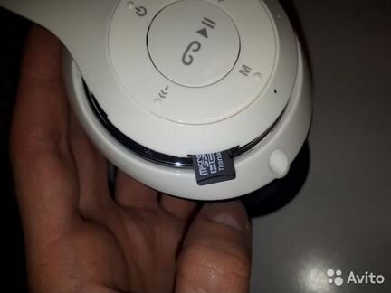 Беспроводные наушники Bluetooth