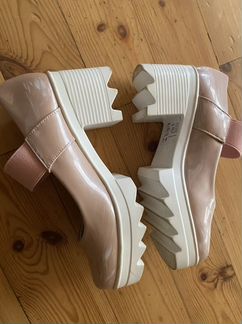 Туфли на каблуке