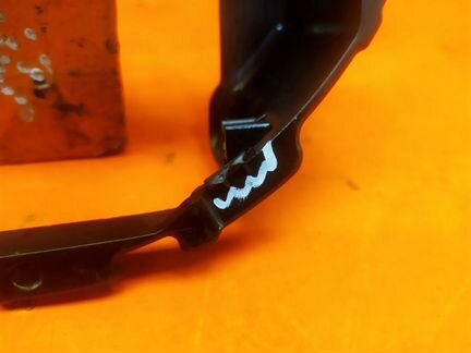 Кронштейн эмблемы передний Mercedes C-Class W205