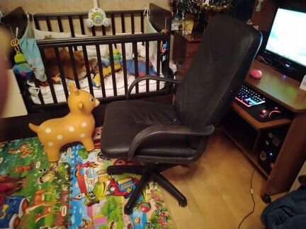 Компьютерное кресло